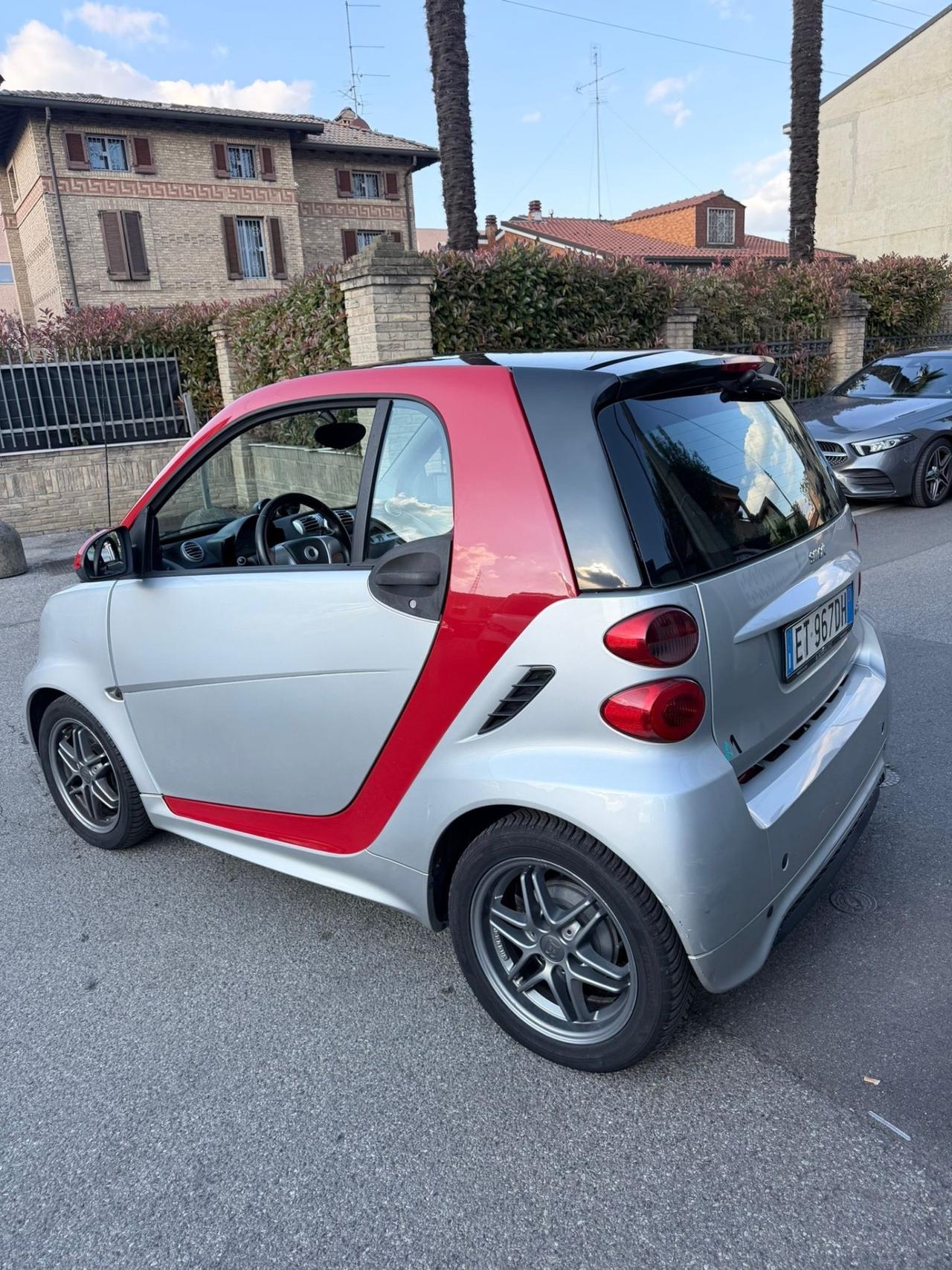 Smart 451 allestimento Brabus benzina euro 5/b con servosterzo