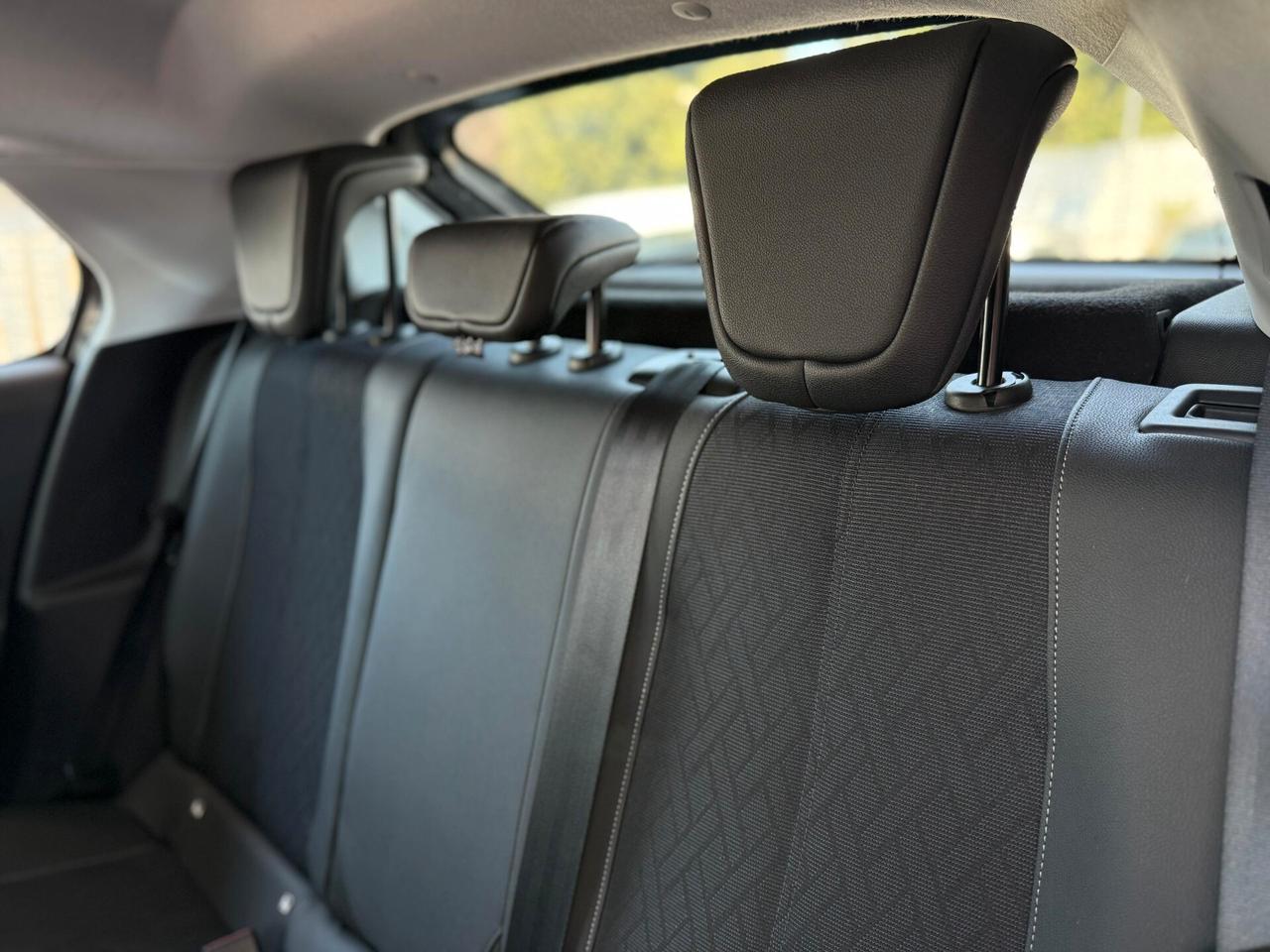 Opel Corsa 1.2 Elegance