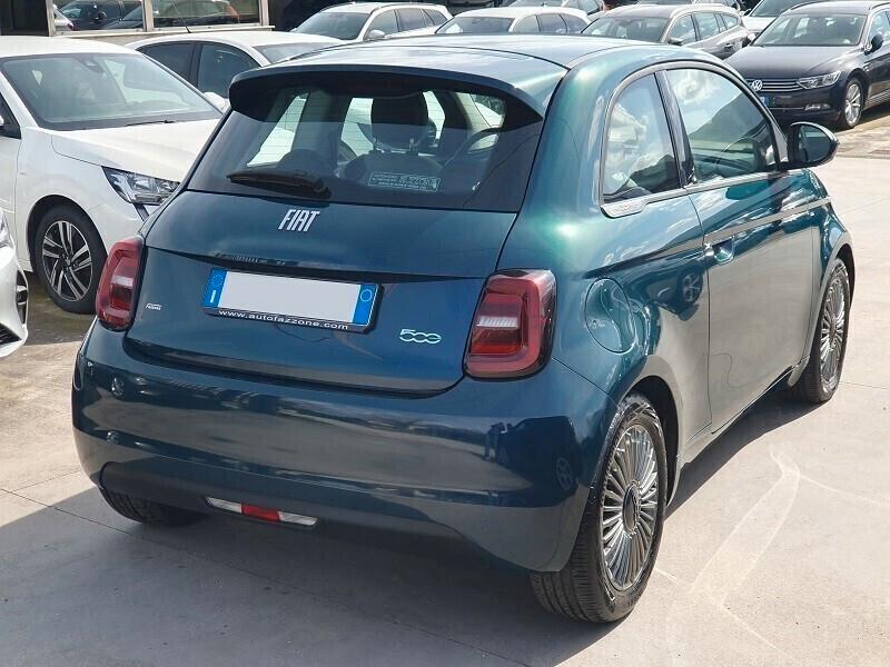 FIAT NUOVA 500e 118CV ICON 42 kWh NAV 10 KM 9MILA