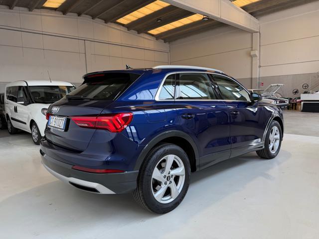 AUDI Q3 35 TDI S tronic Identity Black