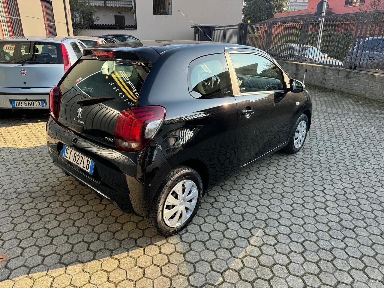 Peugeot 108 1.0 Benzina Neopatentati 5 Porte