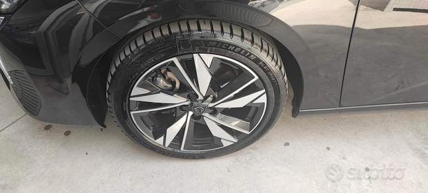 Peugeot 308 130 CV diesel italiana 7/2022