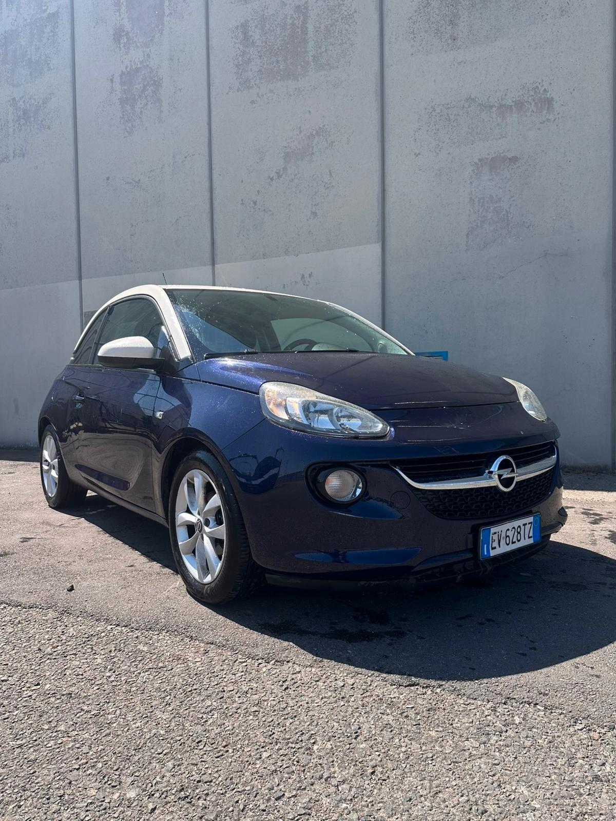 Opel Adam 1.2 70 CV White/Black Link