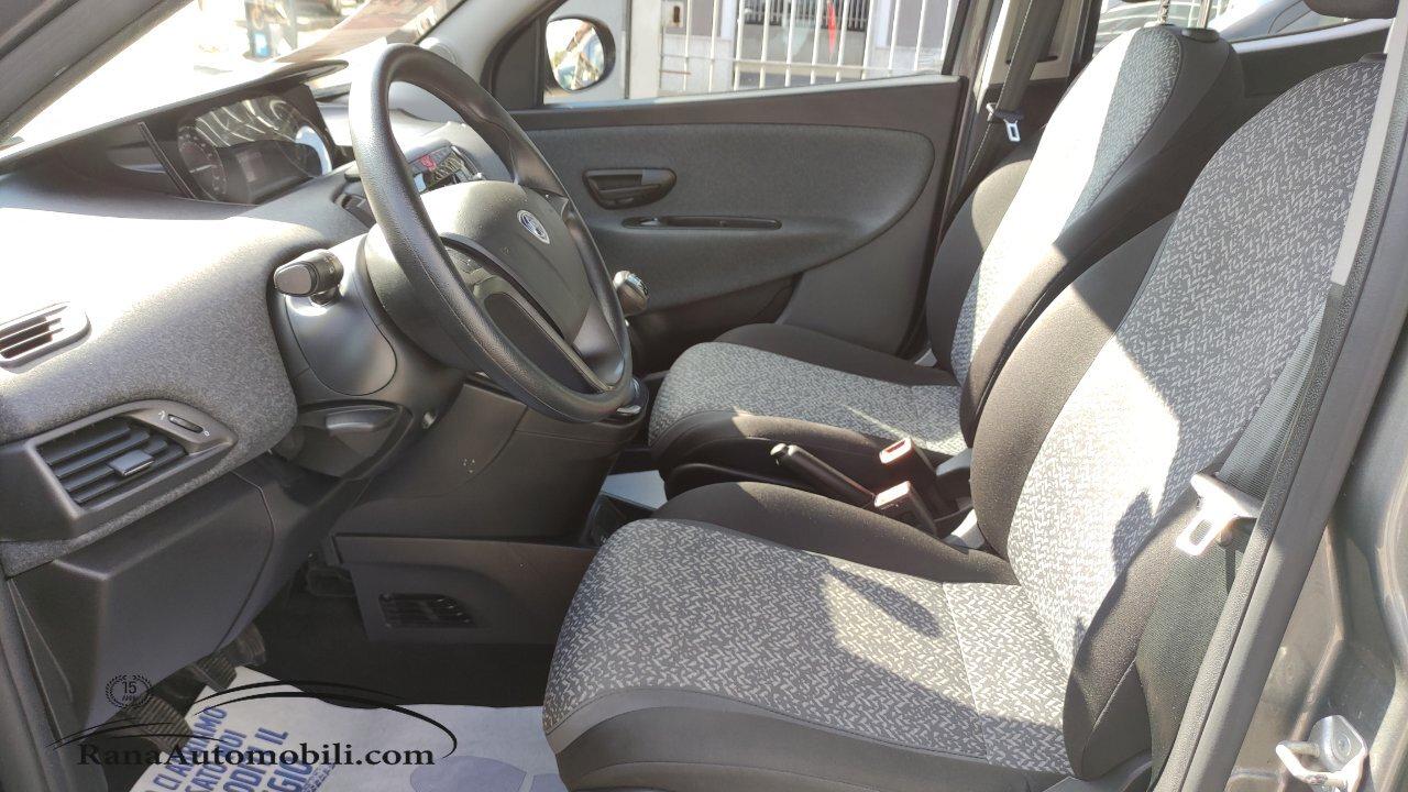 Lancia Ypsilon Hybrid 1.0 FireFly