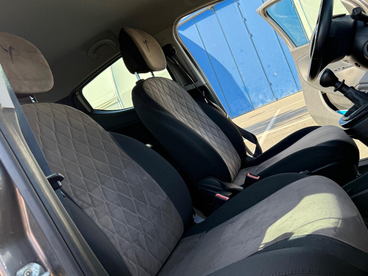 Lancia Ypsilon 1.2 69 CV-GPL-PERMUTABILE