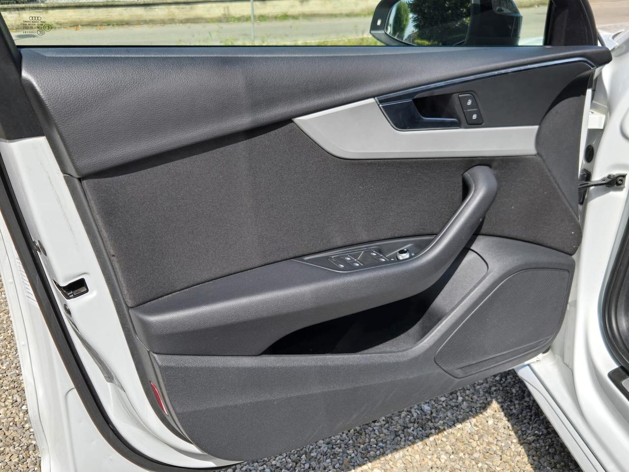 Audi A4 Avant 40 TDI S tronic line edition