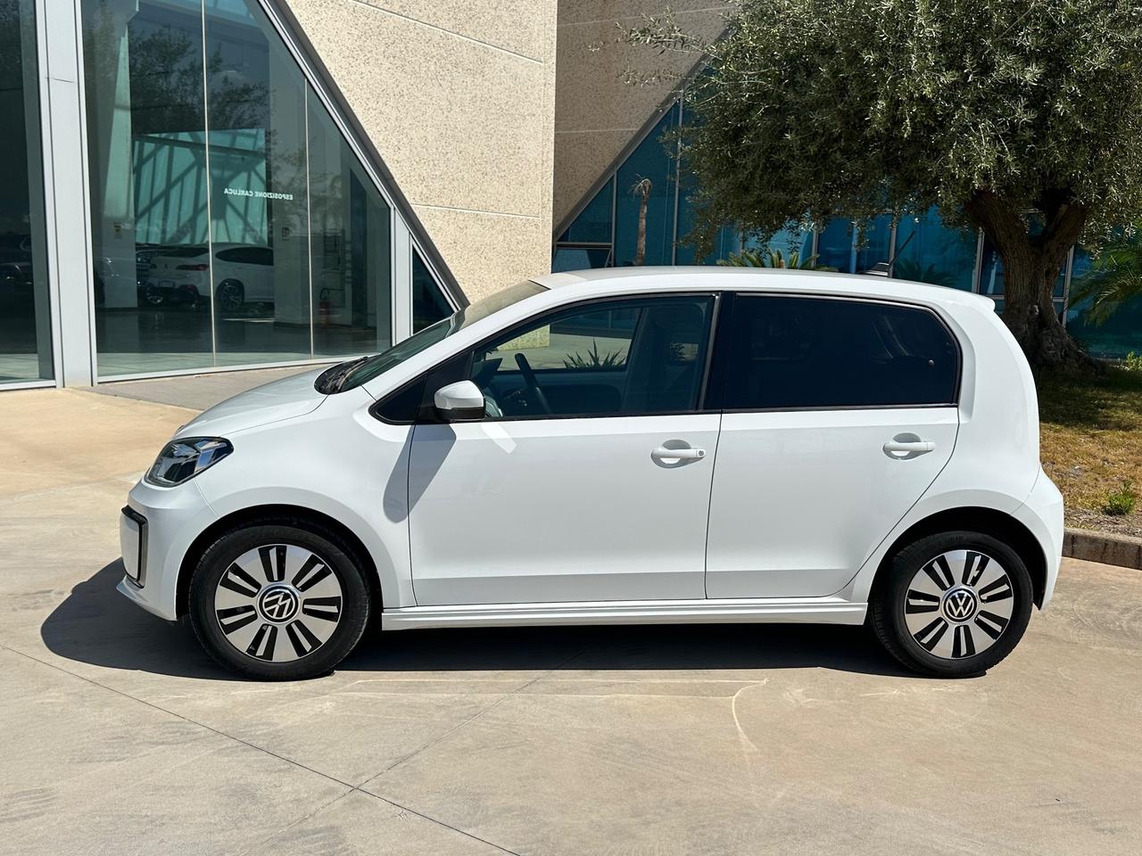 Volkswagen e-up! elettrica offerta T-Stock prezzo imperdibile