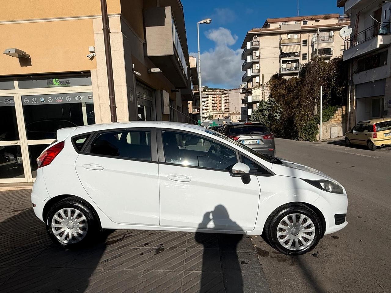 Ford Fiesta 1.4 5p. Bz.- GPL Titanium