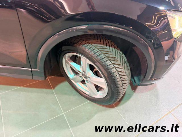 AUDI Q2 30 TDI S tronic Identity Black