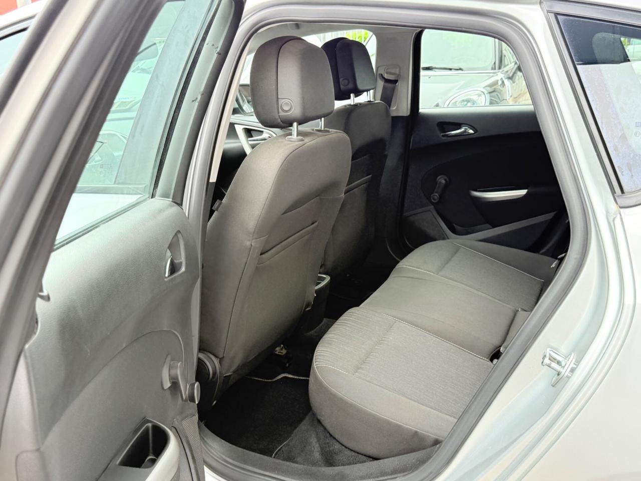 Opel Astra 1.6 115CV 5 porte Cosmo