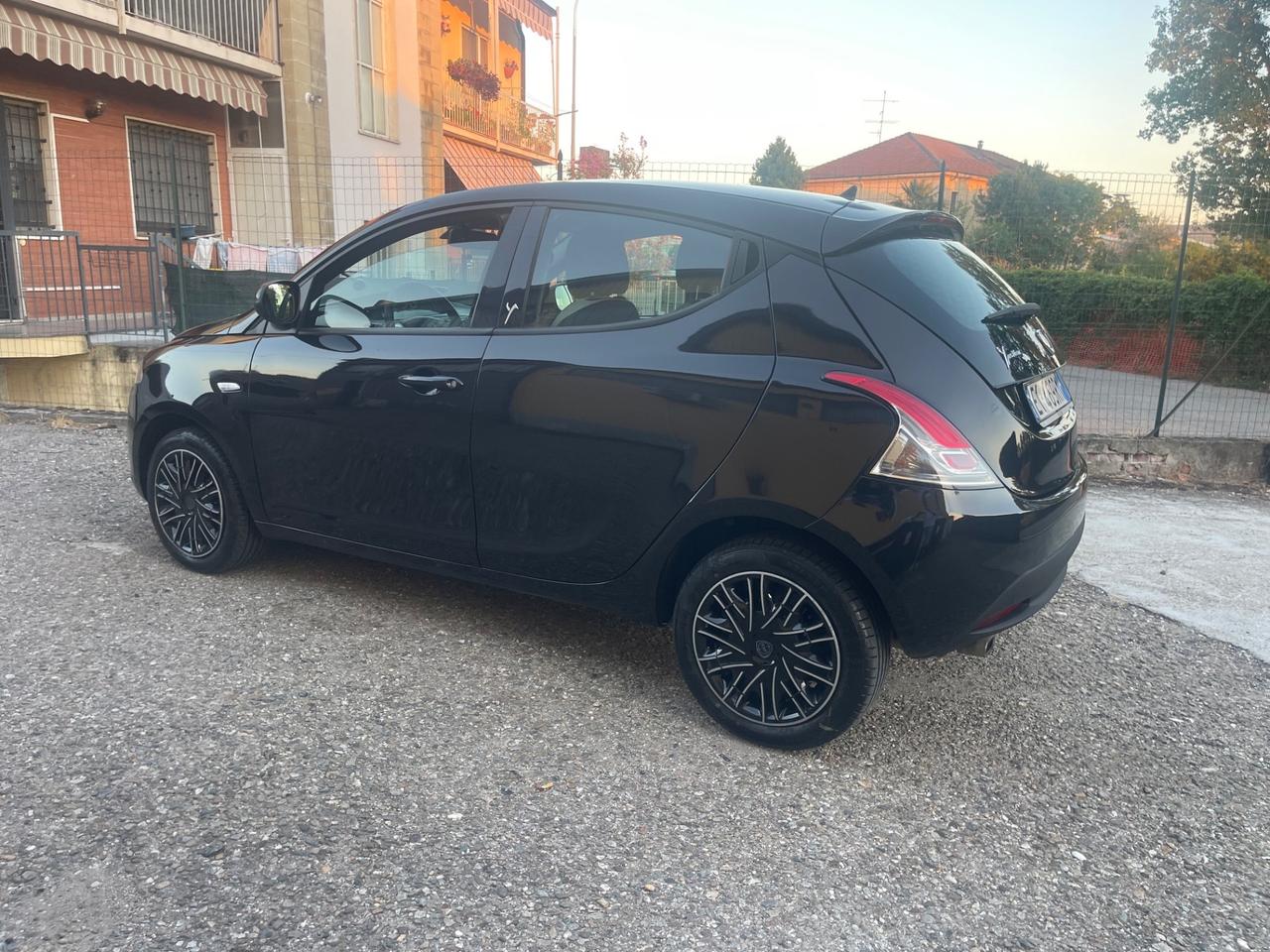 Lancia Ypsilon 1.2 69 CV 5 porte GPL Ecochic Gold