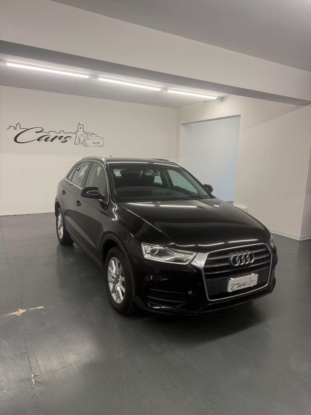 Audi Q3 2.0 TDI 120 CV Business