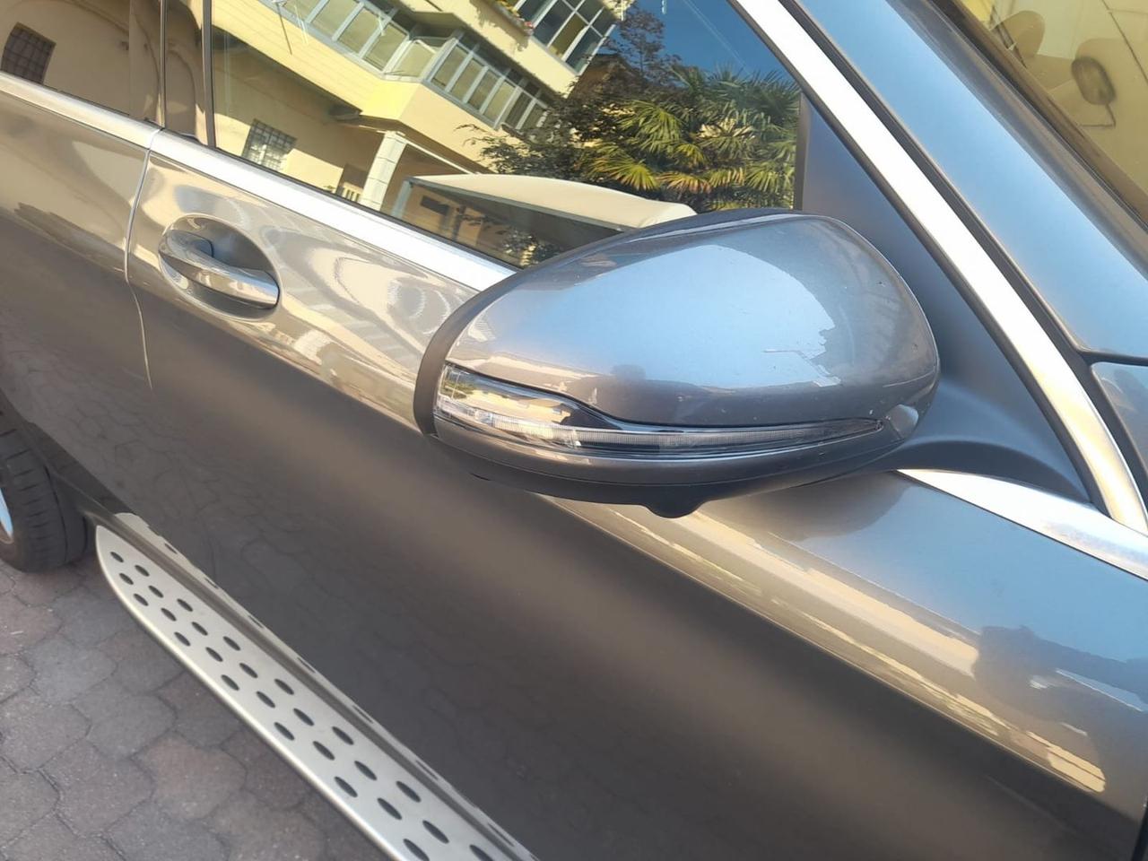 Mercedes-Benz GLC 220 Premium Plus #11059