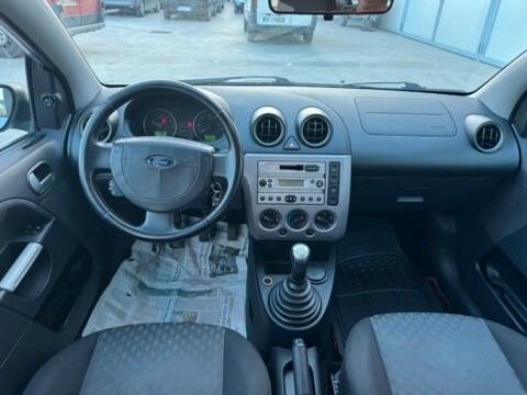 Ford Fiesta 1.2 16V 5p. Ambiente