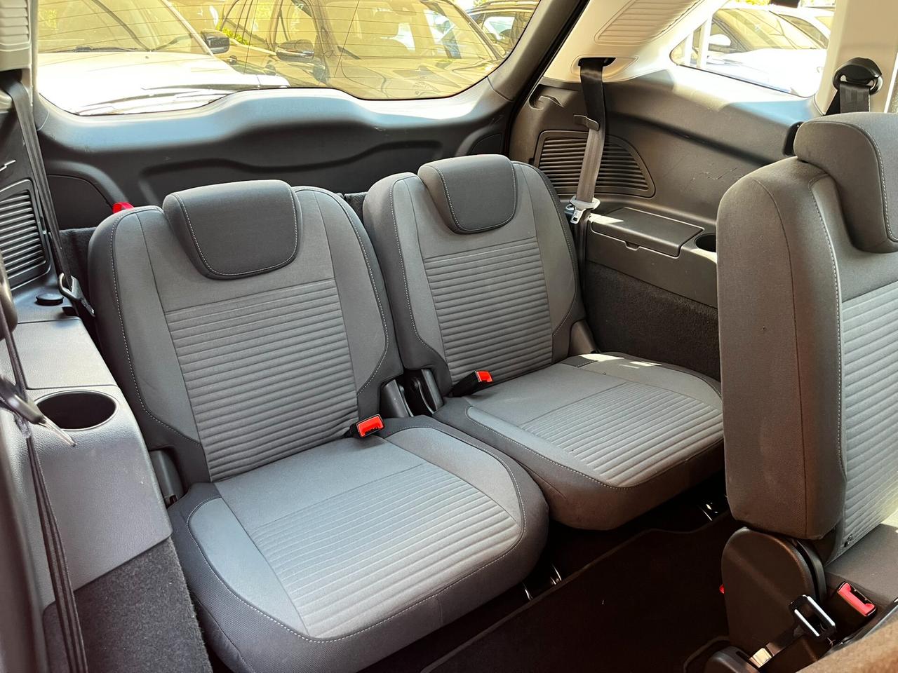 Ford C-Max Grand 7 1.5 tdci 120cv Titanium 7 posti