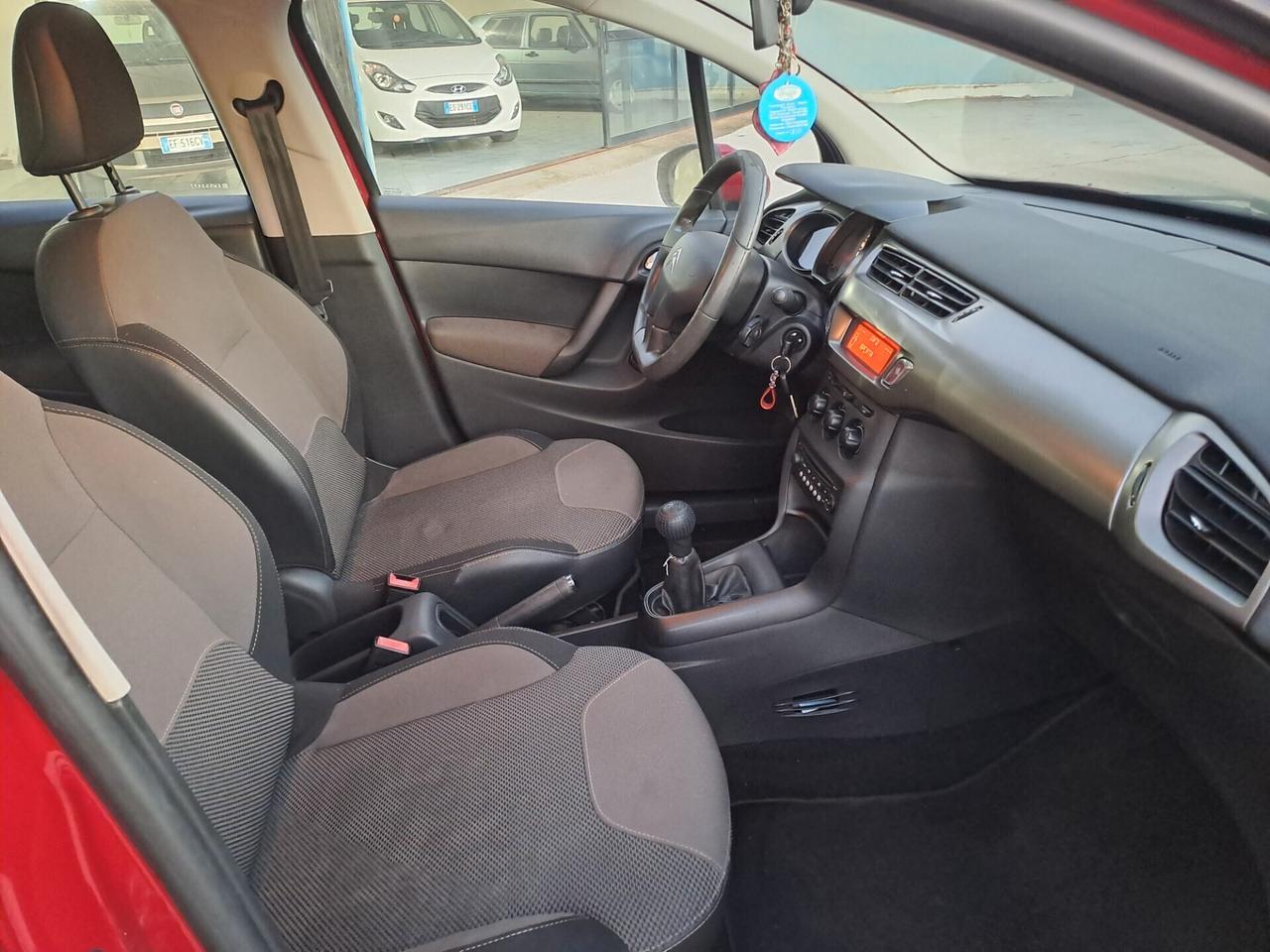 Citroen C3 1.2 benz Restayling km120.000