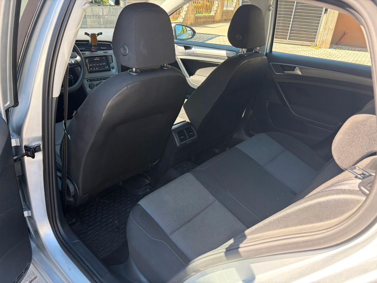 Volkswagen Golf 1.6 TDI 5p. Highline BlueMotion Technology