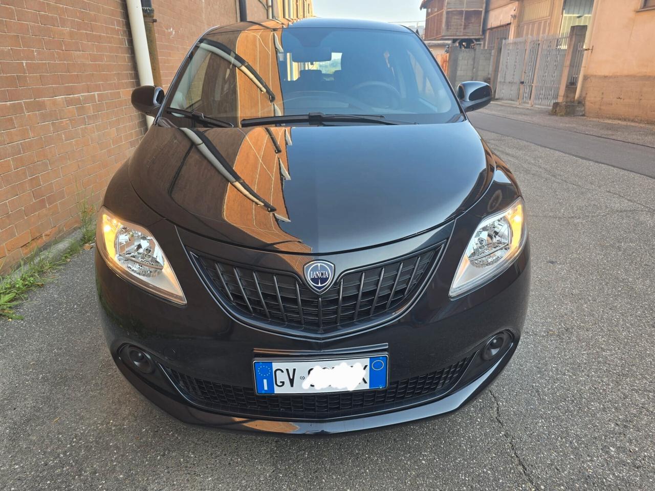 Lancia Ypsilon 1.0 FireFly 5 porte S&S Hybrid Oro