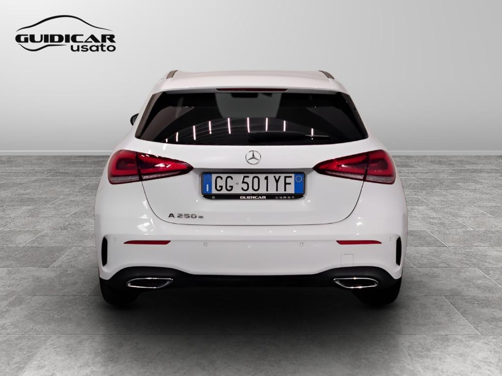 Mercedes-Benz Classe A - W177 2018 - A 250 e phev (eq-power) Premium auto