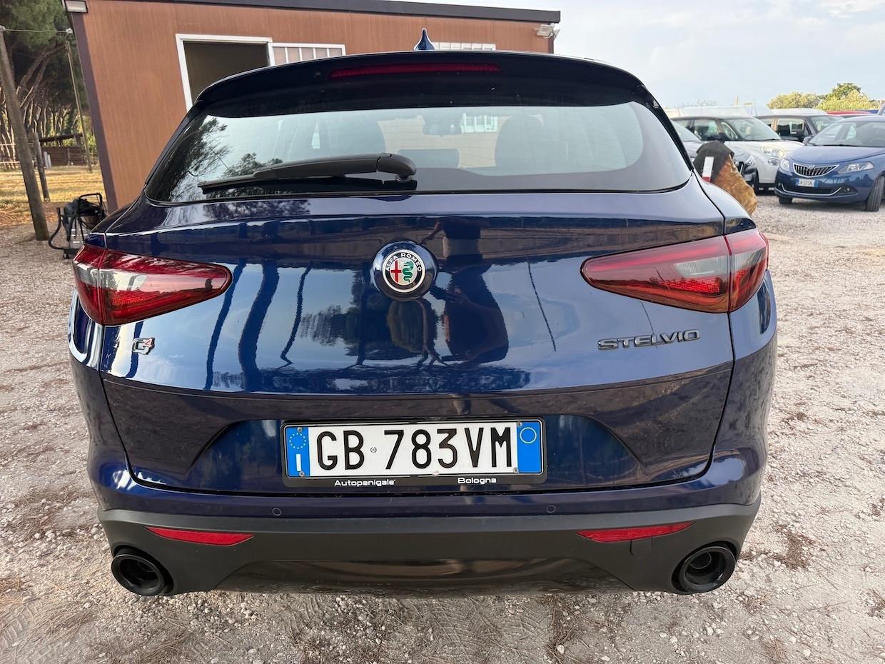 Alfa Romeo Stelvio 2.2 Turbodiesel 190 CV AT8 Q4 Sprint
