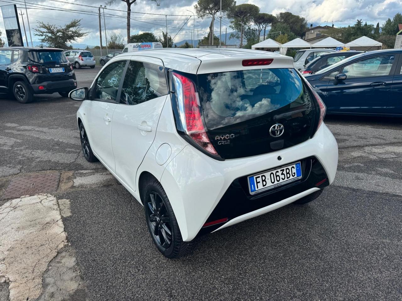Toyota Aygo 1.0 VVT-I 69CV 5P NEOPATENT 2015