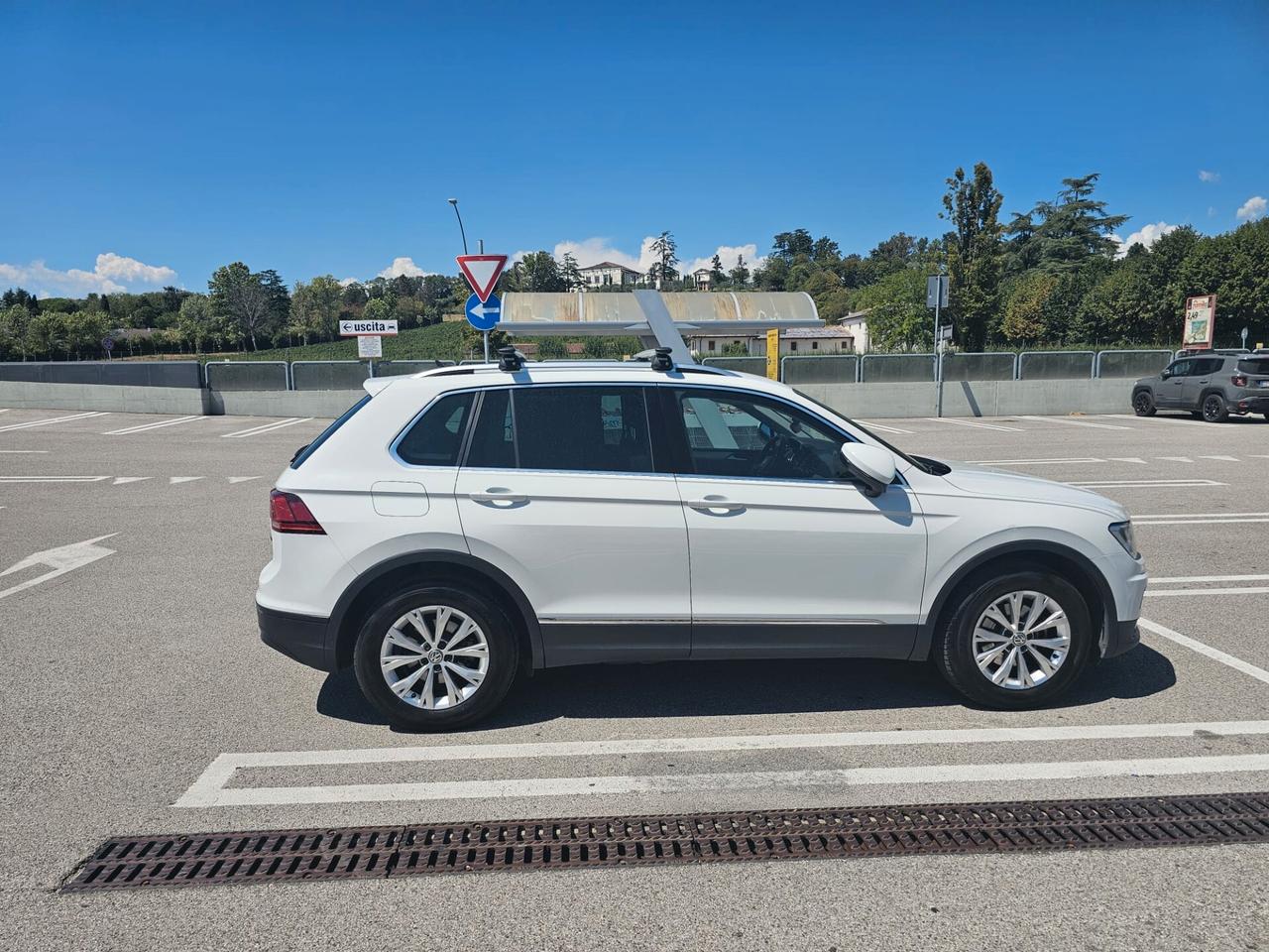 Volkswagen Tiguan 2.0 TDI SCR 4MOTION Business BlueMotion Technology