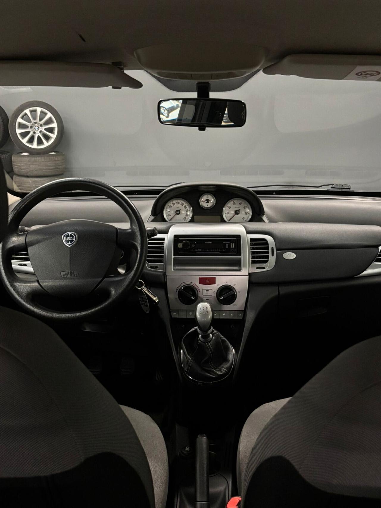 Lancia Ypsilon 1.2 Platino