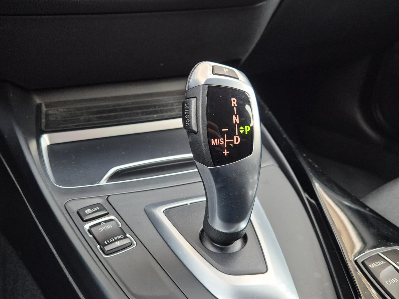 Bmw 116 116d 5p. Advantage