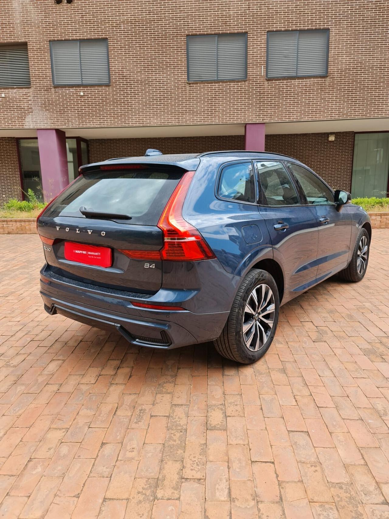 Volvo XC 60 XC60 B4 (d) automatico Plus Dark N1