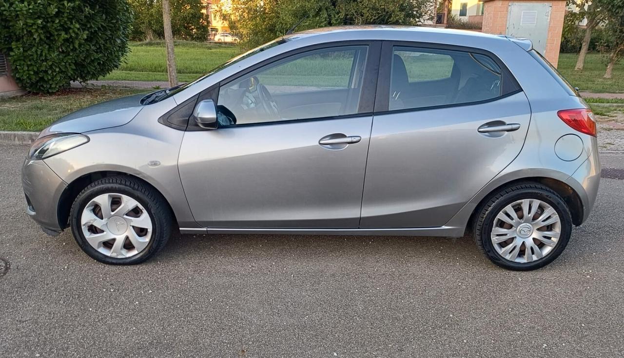 Mazda 2 Mazda2 1.3 16V 75CV 5p. Play GPL