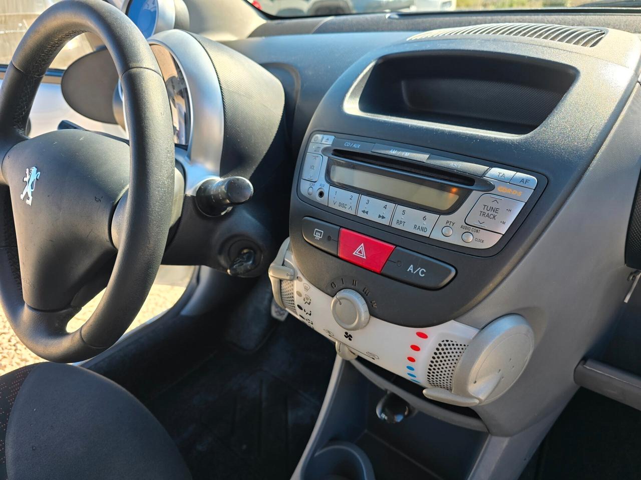 Peugeot 107 1.0 68CV 5p. Sweet Years