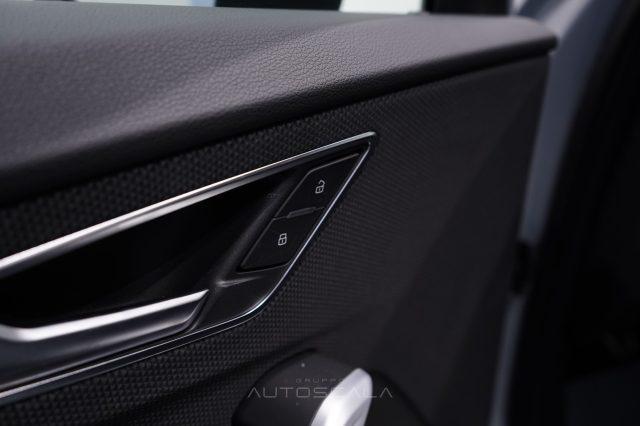 AUDI Q2 30 TDI 116cv S Line Edition Identity Black