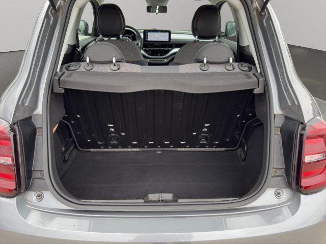 FIAT 500e 3+1 42 kWh Icon +