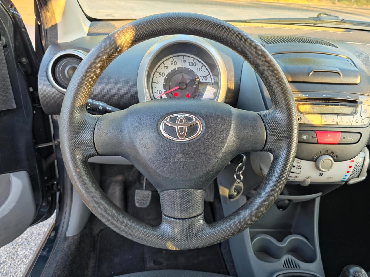 Toyota Aygo 1.0 12V VVT-i 5 porte Deep Ocean Connect E5 Manuale NEO 2012