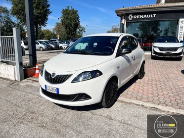 Lancia Ypsilon Ypsilon 1.0 FireFly 5 porte S&S Hybrid Ecochic Silver