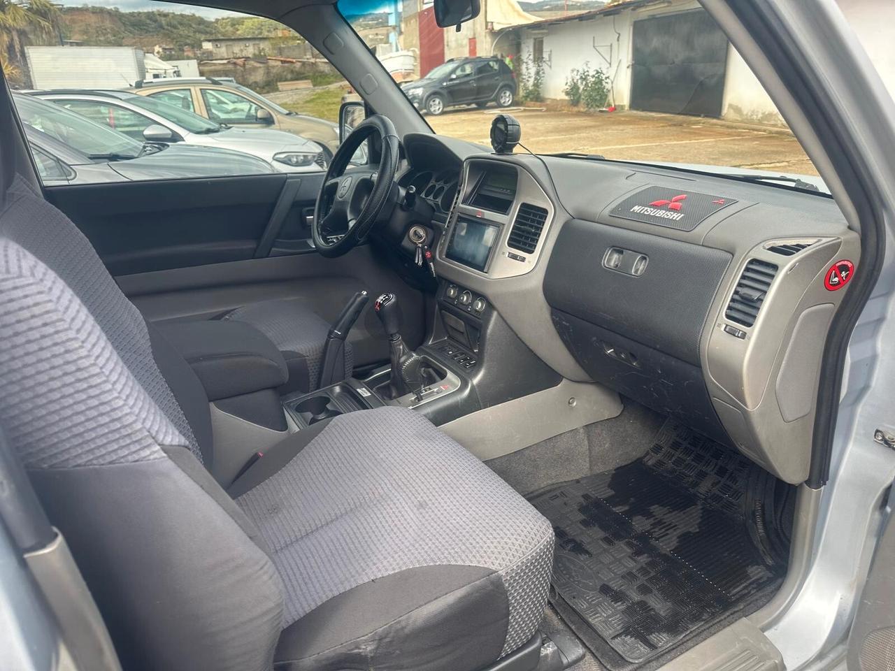 Mitsubishi Pajero 3.2 DI-D 16V 3p. Invite