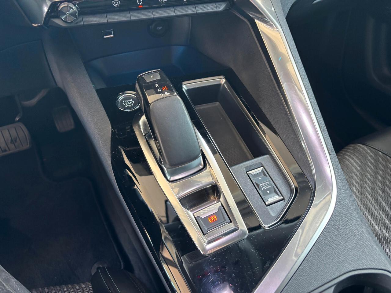 Peugeot 3008 Hybrid 225CV e-EAT8 GT