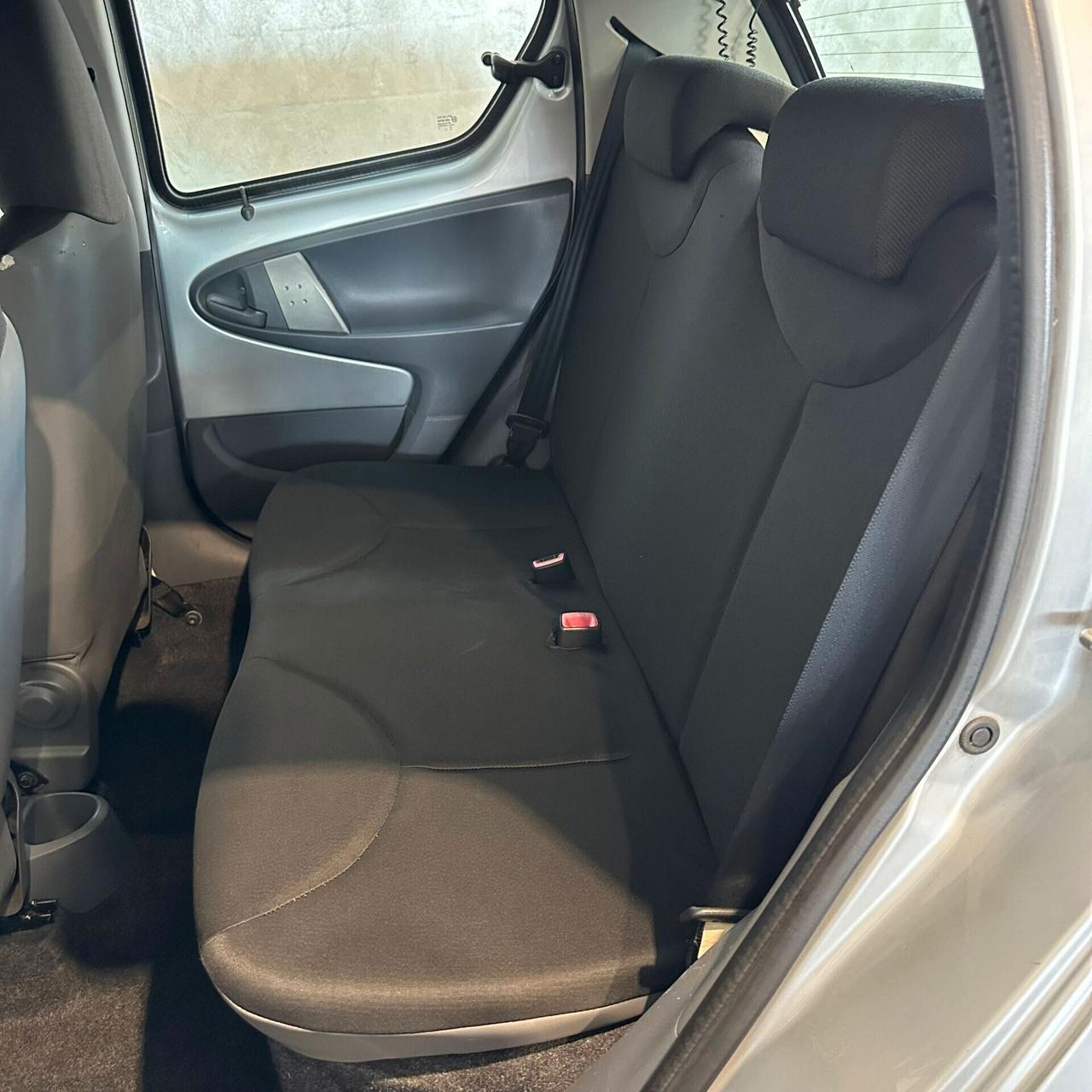Toyota Aygo 1.0 12V VVT-i 5 porte Sol