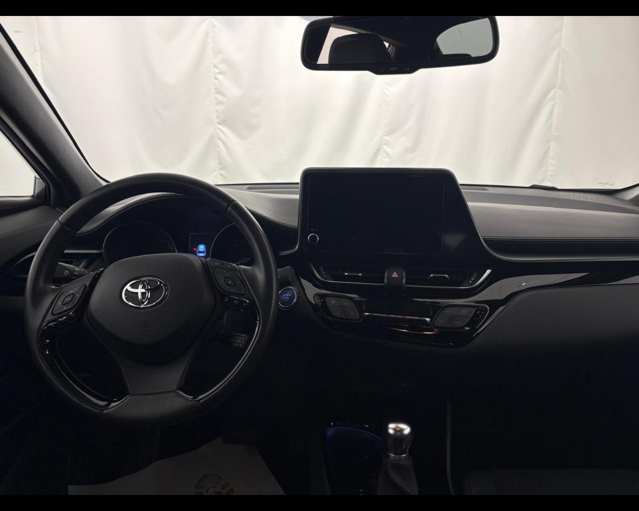 TOYOTA C-HR 1.8h Trend e-cvt