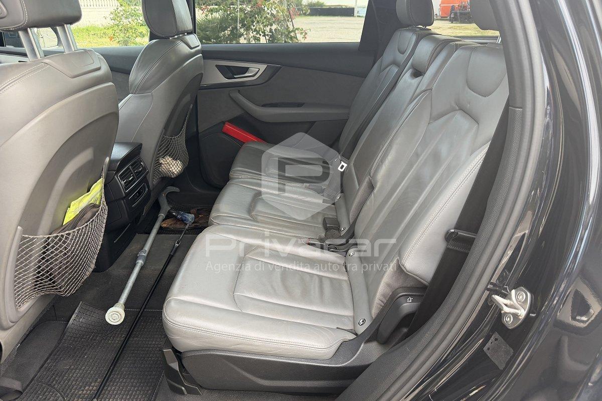 AUDI Q7 e-tron 3.0 TDI quattro tiptronic Business Plus