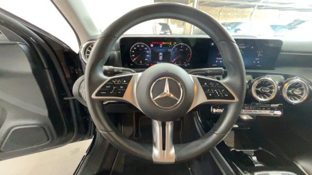 MERCEDES-BENZ A 200 d Auto Sport