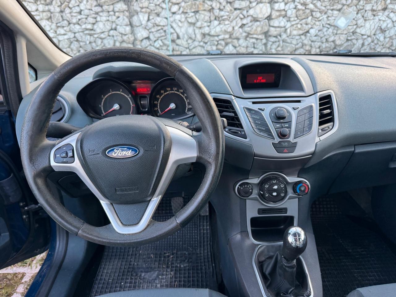 Ford Fiesta 5P. 1.4cc BenzGPL 96cv Titanium