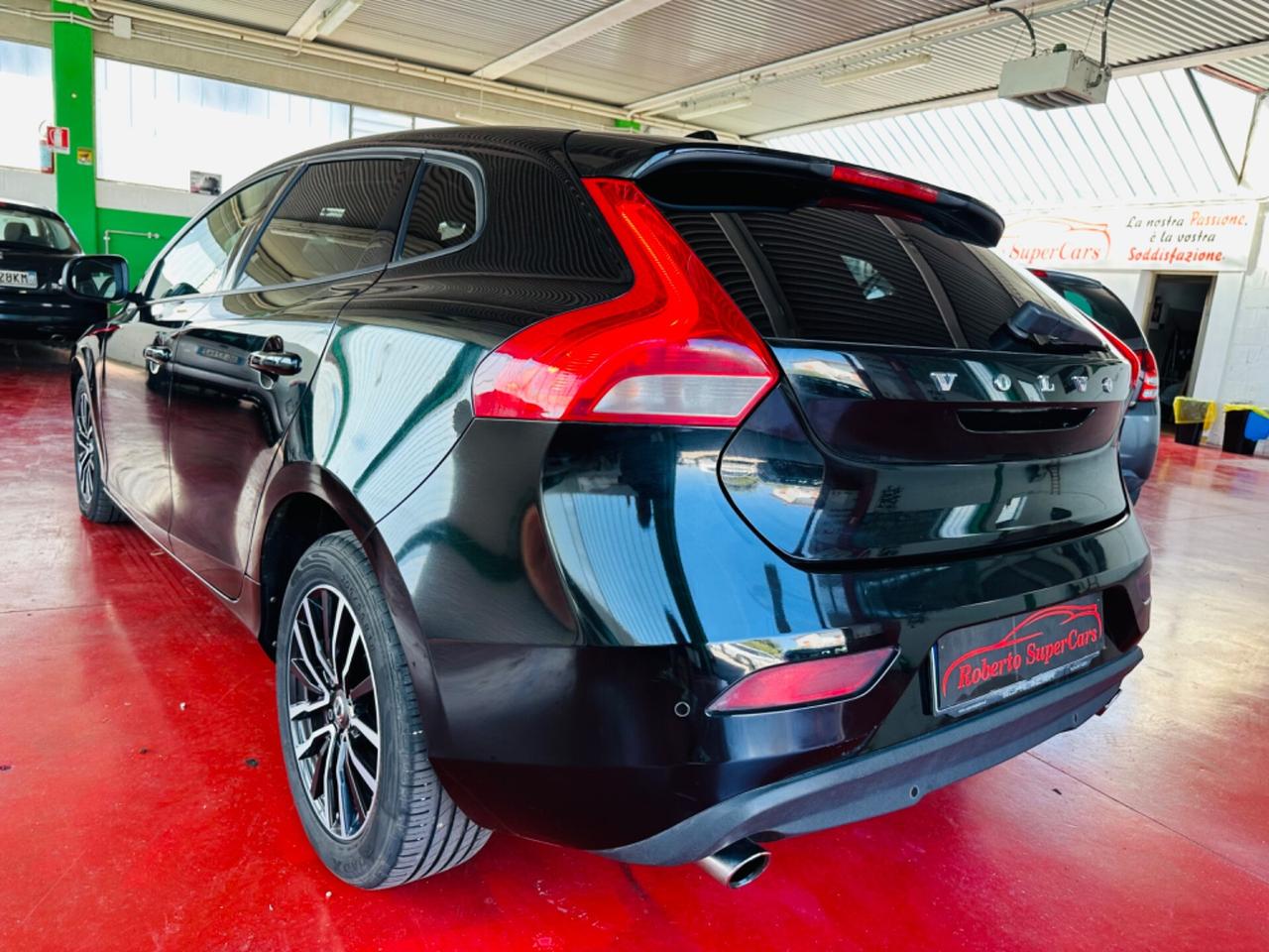Volvo V40 2.0d Geartronic R-design