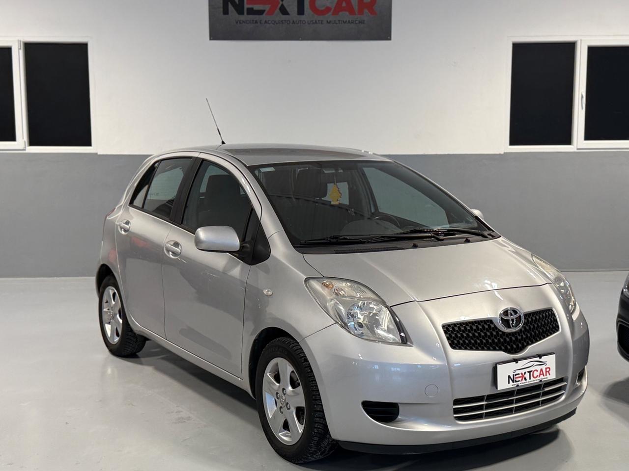 Toyota Yaris 1.0 5 porte Sol