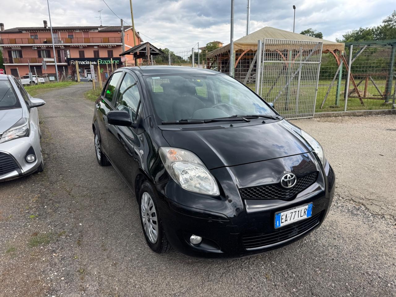 Toyota Yaris 1.3 5 porte Sol NEOPATENTATI