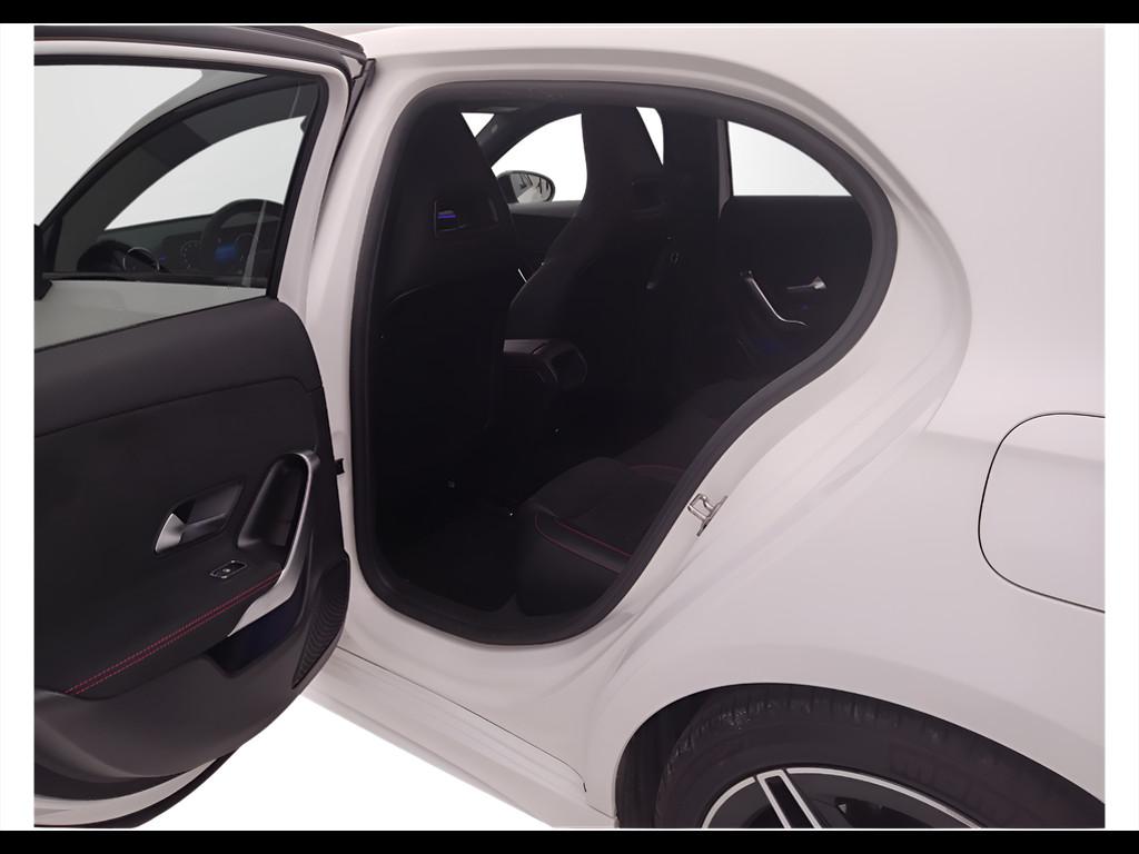Mercedes-Benz Classe A - W177 2018 - A 180 d Premium auto