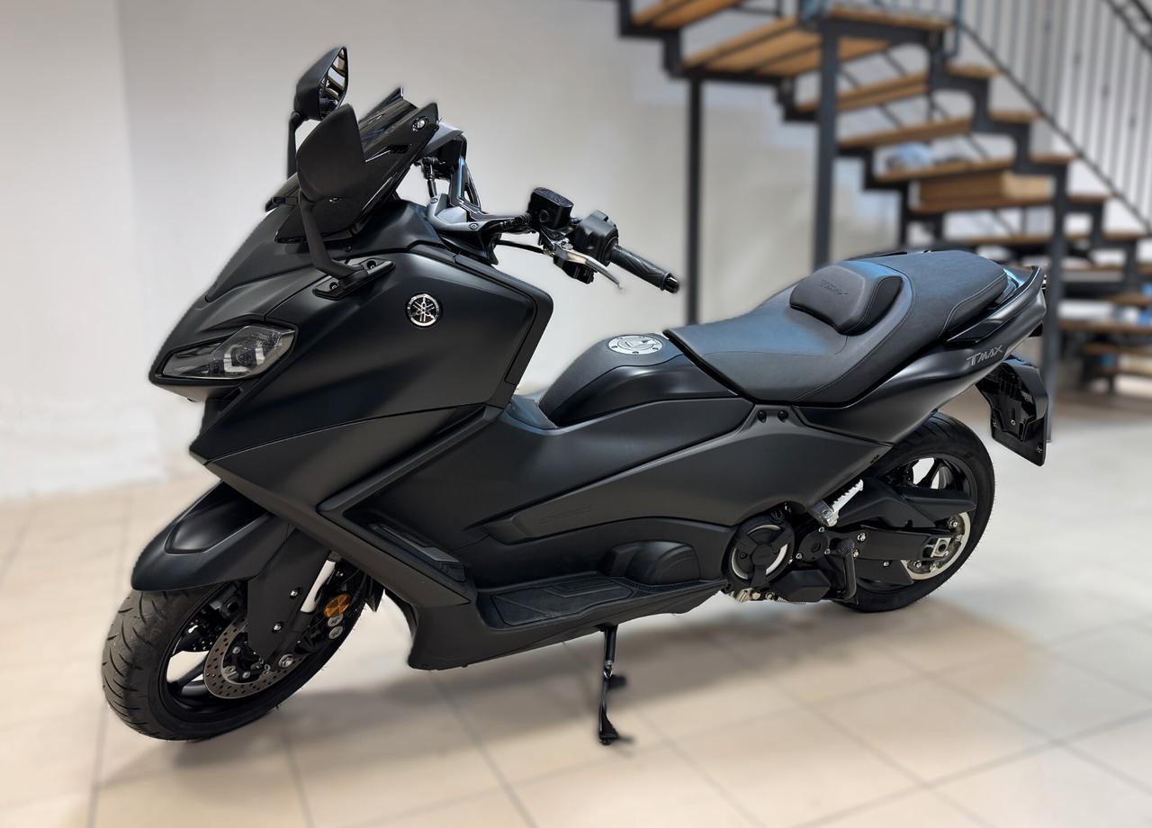 Yamaha T Max 560