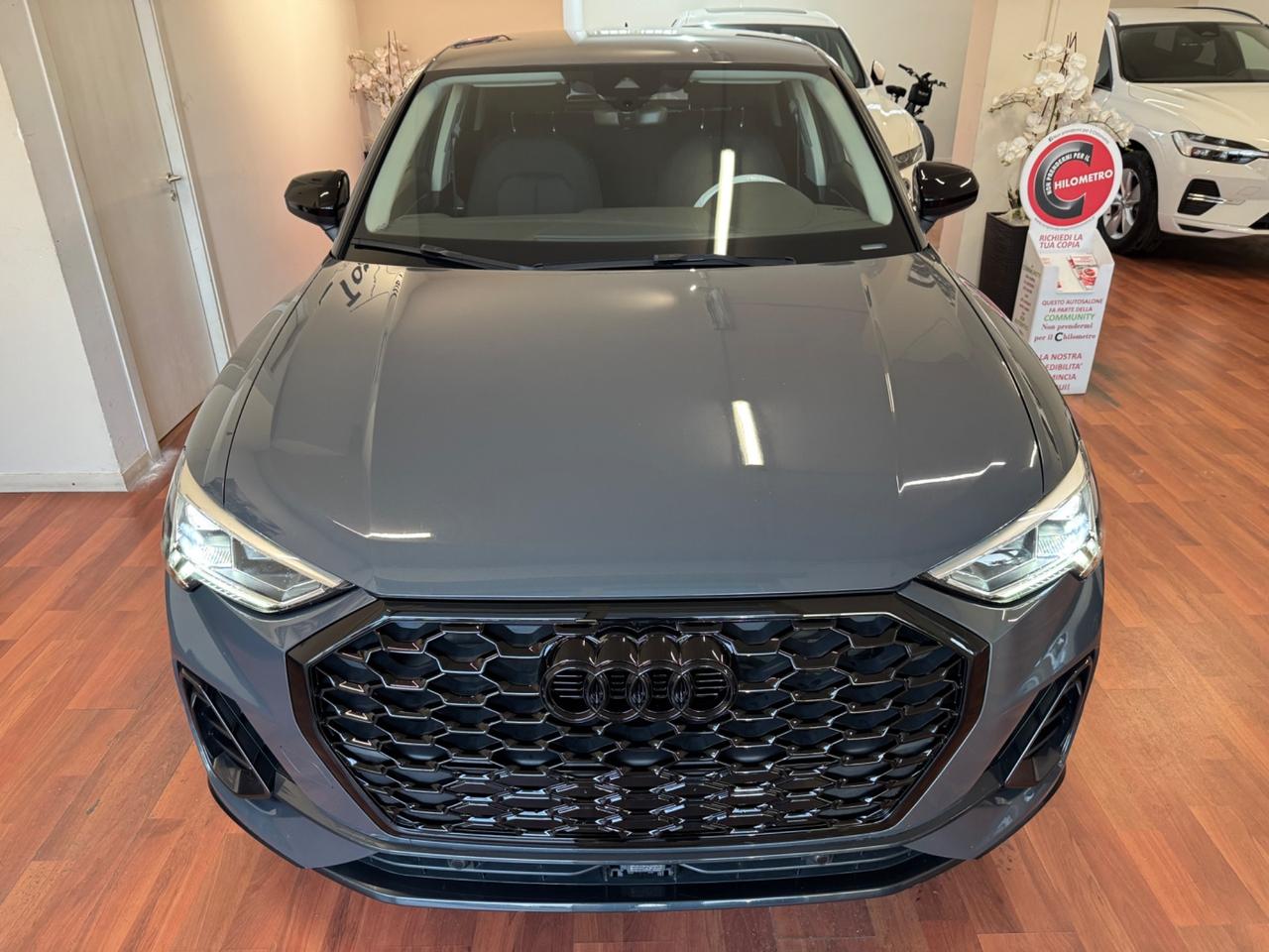 AUDI Q3 SPB 35 TDI S TRONIC IDENTITY BLACK - MY21