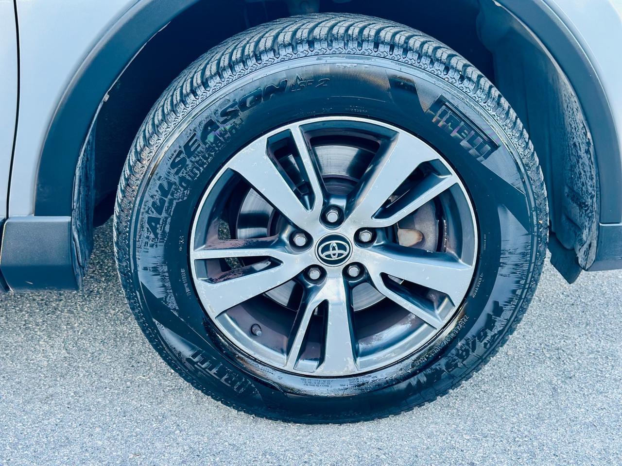 Toyota RAV 4 2016 2.0 D-4D km 130,000 ok neopatentati ! ! !