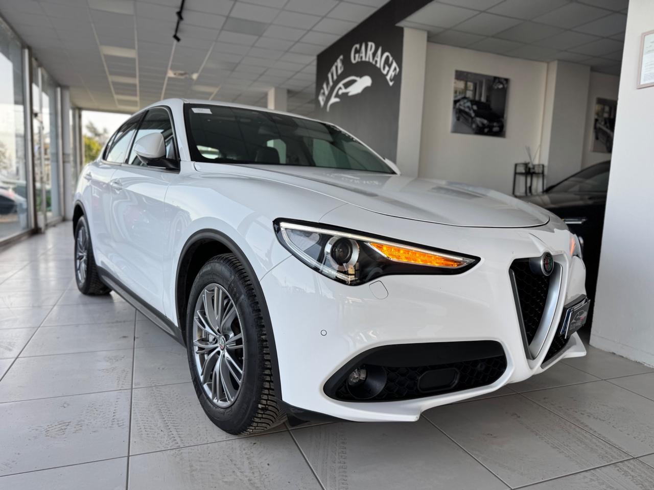 Alfa Romeo Stelvio 2.2 Turbodiesel 180 CV AT8 RWD Executive
